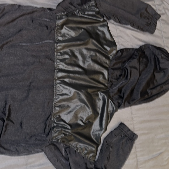 Nike Black Utility Jacket with Hood and Zipper - Picture 6 of 6